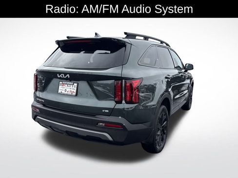 Used 2023 Kia Sorento S image 3