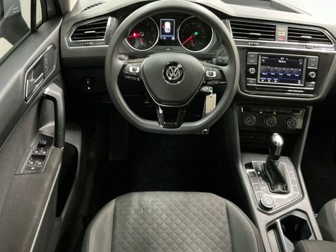 Used 2018 Volkswagen Tiguan S image 13