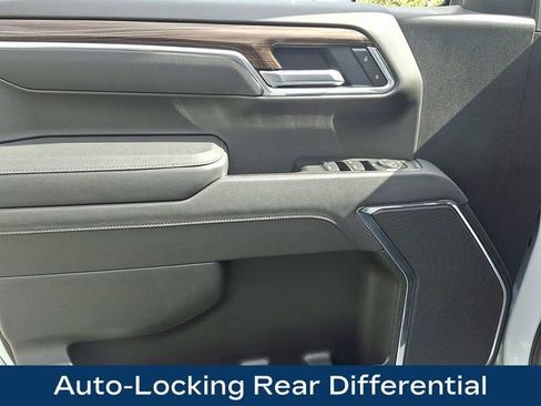 Used 2025 Chevrolet Silverado 1500 LT Trail Boss w/ LPO, Dark Essentials Package image 22