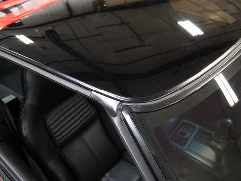 Used 1996 Chevrolet Corvette Base 2dr Hatchback image 25