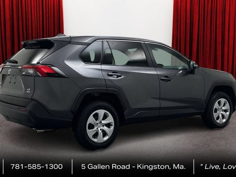 Used 2023 Toyota RAV4 LE AWD/4WD image 5