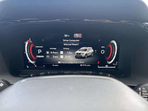New 2026 Nissan Pathfinder Platinum FWD image 11