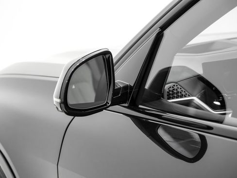 Used 2024 BMW ALPINA XB7 image 34