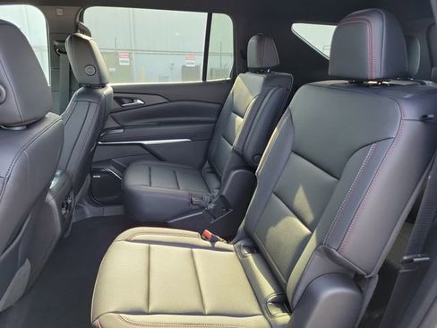 New 2026 Chevrolet Traverse Z71 w/ Enhanced Driving Package AWD/4WD image 12