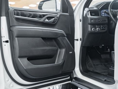 Used 2022 GMC Yukon Denali w/ Denali Premium Package image 49