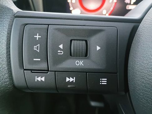 New 2026 Nissan Kicks SV image 9