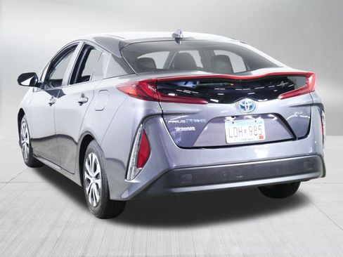 Used 2022 Toyota Prius Prime XLE FWD image 5