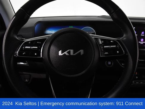 Used 2024 Kia Seltos SX AWD/4WD image 11