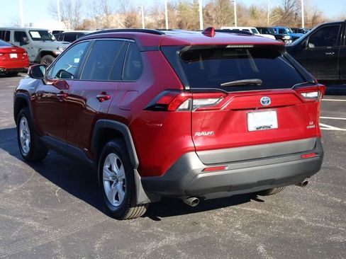 Used 2019 Toyota RAV4 LE image 6