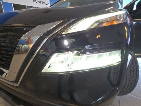 Used 2023 Nissan Rogue SL w/ SL Premium Package image 28