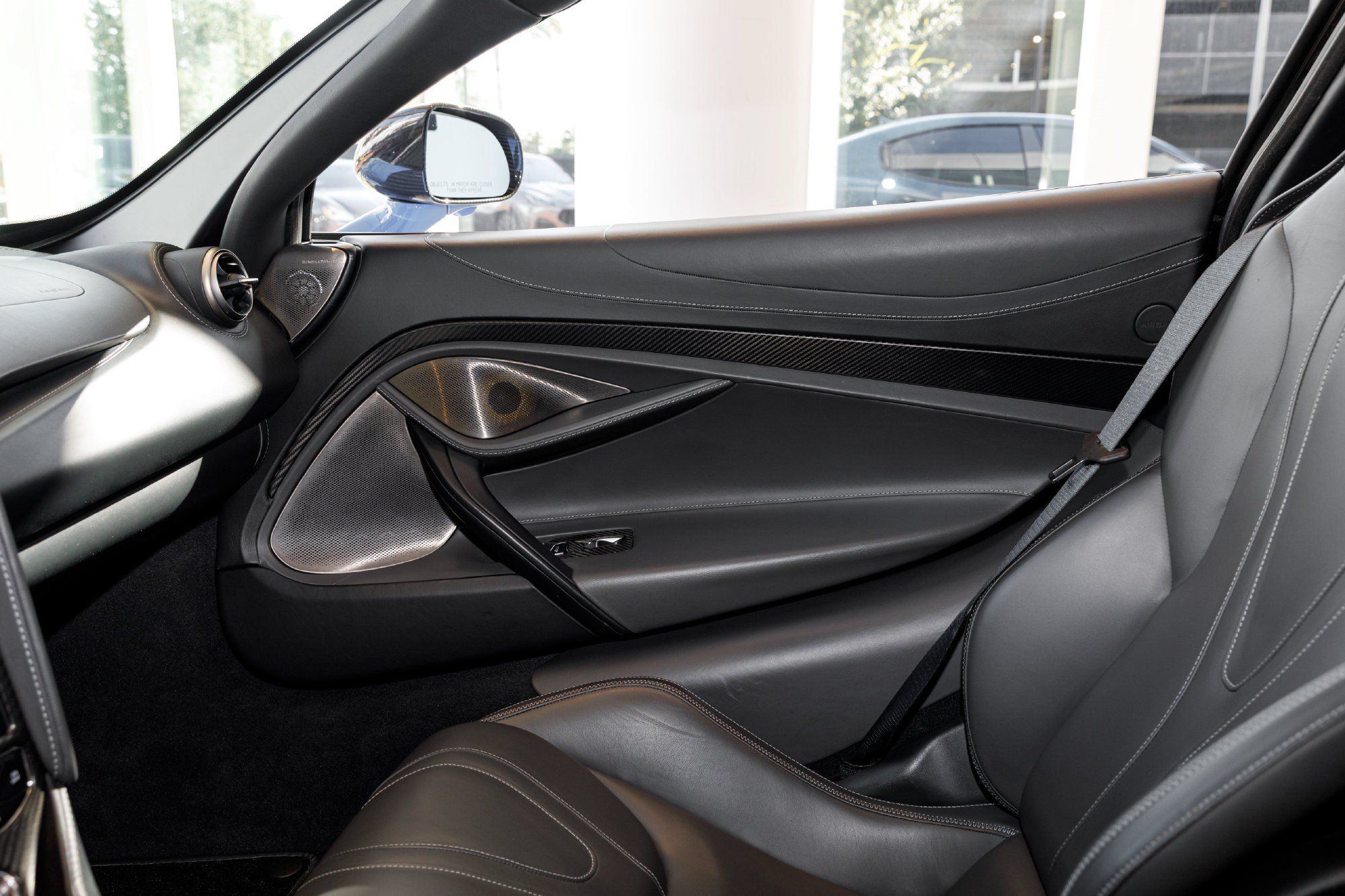 Used 2019 McLaren 720S Luxury RWD image 45