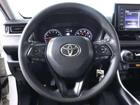 Used 2021 Toyota RAV4 LE AWD/4WD image 11