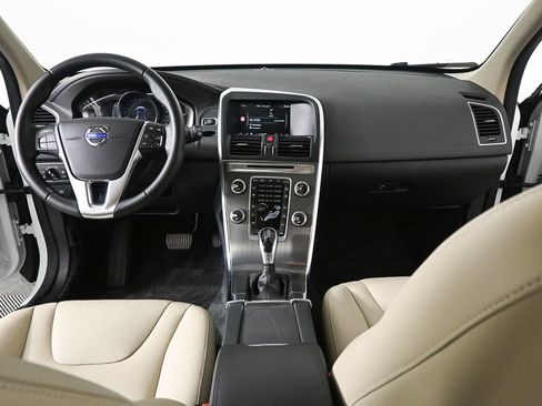 Used 2016 Volvo XC60 T5 Premier w/ Proximity Package FWD image 15
