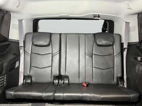 Used 2015 Cadillac Escalade Premium image 38