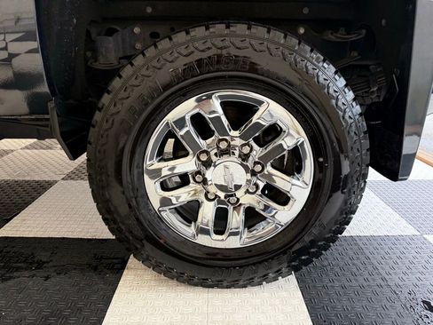 Used 2018 Chevrolet Silverado 3500 LT w/ LT Convenience Package AWD/4WD image 10
