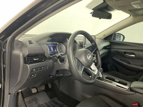 Used 2024 Nissan Sentra SV FWD image 12