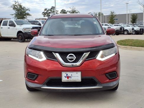 Used 2016 Nissan Rogue SV image 4