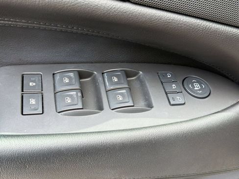 Used 2016 Cadillac Escalade Luxury RWD image 15