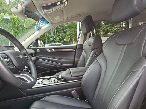 Used 2025 Genesis GV80 2.5T Standard AWD/4WD image 24