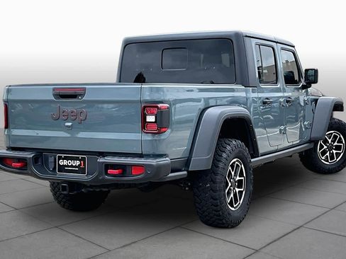 Used 2024 Jeep Gladiator Rubicon w/ Safety Group AWD/4WD image 12