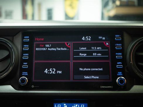 Used 2023 Toyota Tacoma TRD Off-Road w/ Technology Package AWD/4WD image 18
