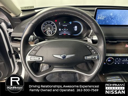 Used 2024 Genesis G80 image 11