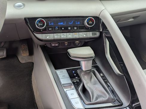 Used 2023 Hyundai Elantra Blue w/ Cargo Package image 20