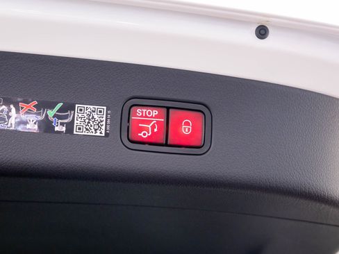 New 2026 Mercedes-Benz GLC 300 GLC 300 image 28