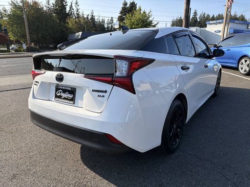 Used 2022 Toyota Prius AWD image 9