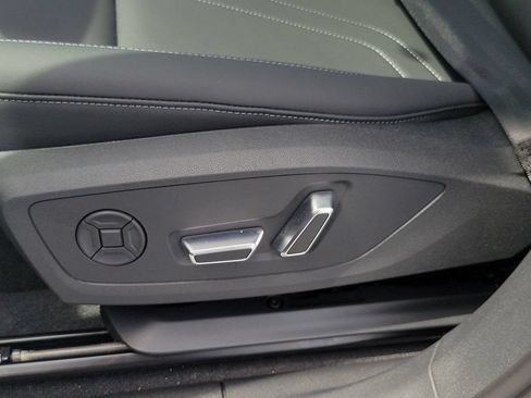 New 2026 Audi Q3 quattro 2.0T AWD/4WD image 18