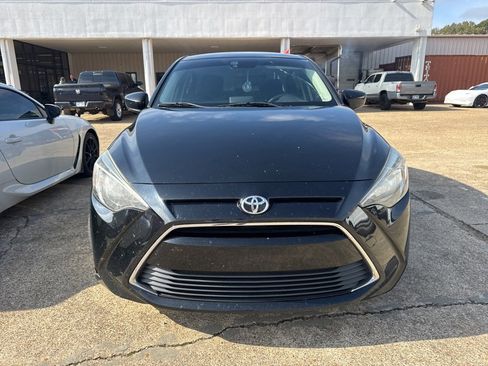 Used 2017 Toyota Yaris iA image 6