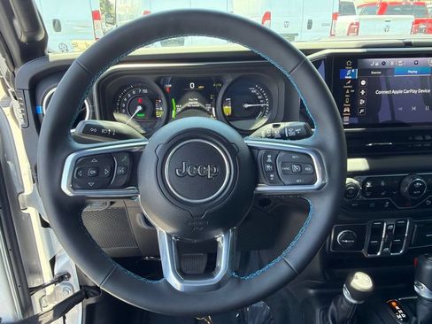 Used 2024 Jeep Wrangler High Altitude AWD/4WD image 24