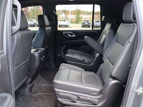 Used 2023 Chevrolet Suburban Premier image 47