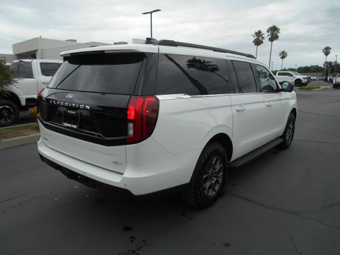 Used 2025 Ford Expedition Max Active AWD/4WD image 6