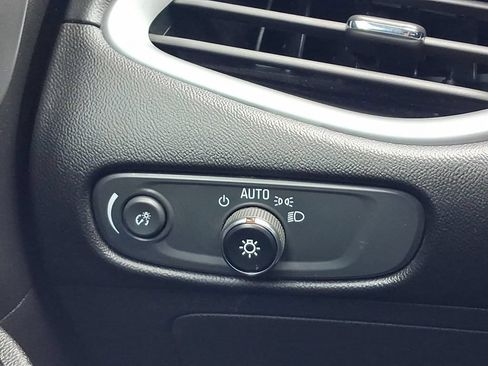 Used 2023 Chevrolet Malibu LT FWD image 28