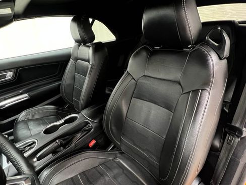 Used 2018 Ford Mustang GT Premium w/ Equipment Group 401A RWD image 15