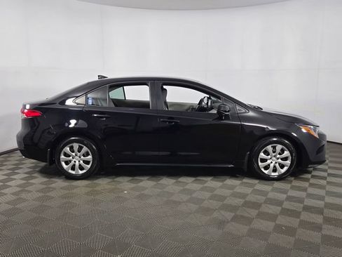 Used 2025 Toyota Corolla LE FWD image 10