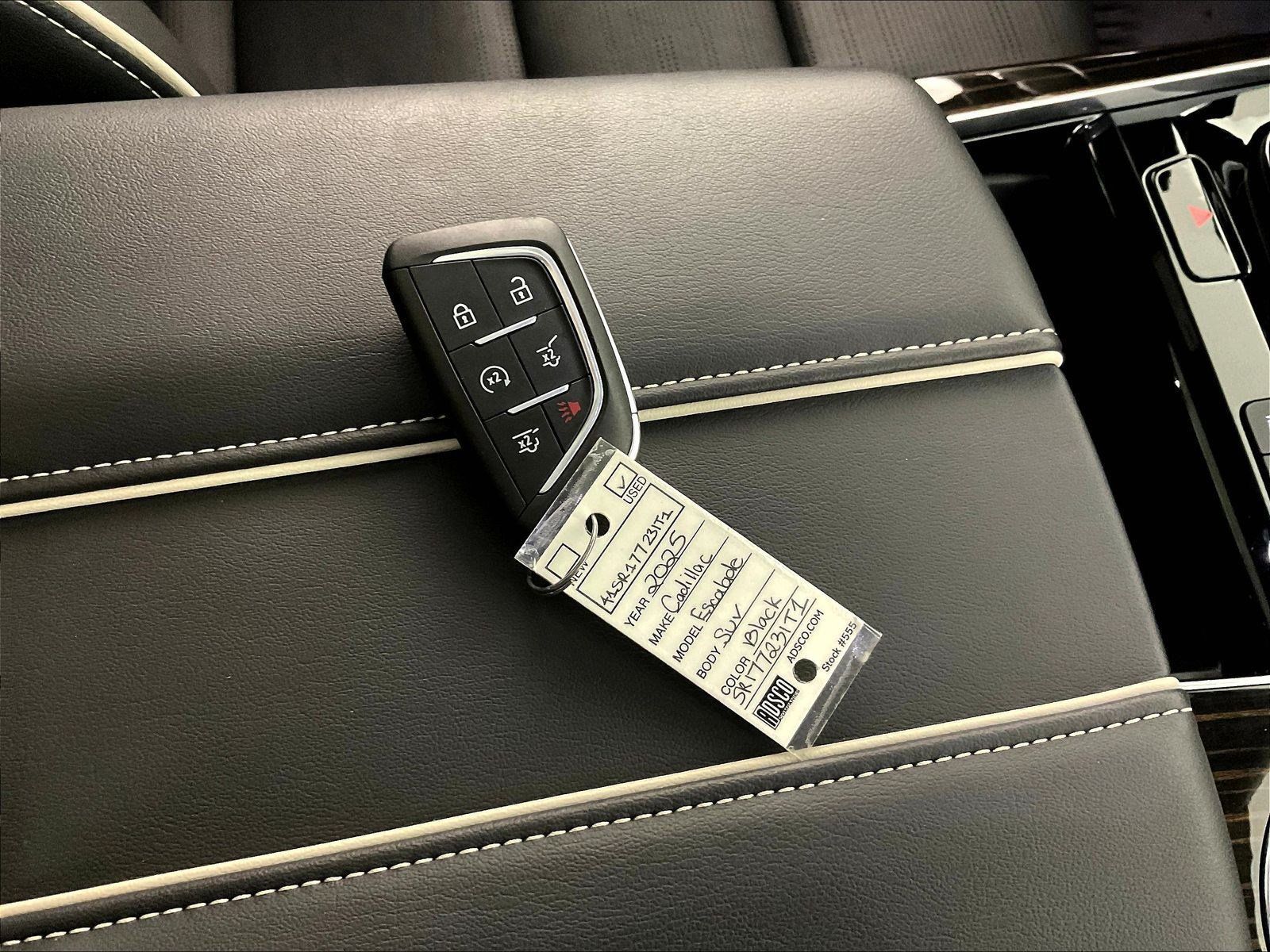 Used 2025 Cadillac Escalade Premium Luxury w/ LPO, Floor Liner Package AWD/4WD image 35