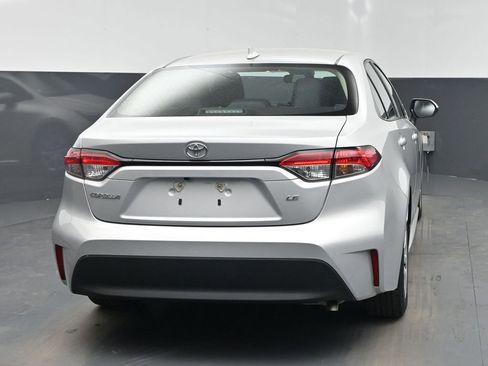 Used 2024 Toyota Corolla LE image 28