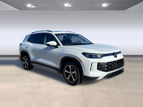 New 2026 Volkswagen Tiguan SE FWD image 7