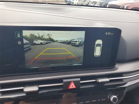 New 2026 Kia Sportage EX image 16