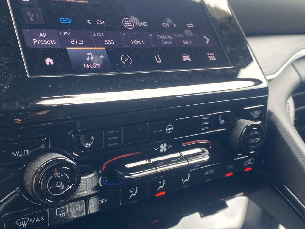 New 2026 Jeep Grand Cherokee Laredo X RWD image 22