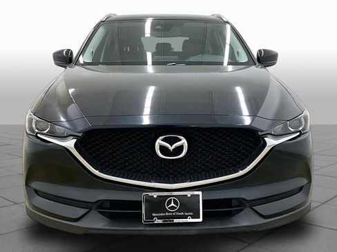 Used 2017 MAZDA CX-5 Touring w/ Preferred Equipment Package FWD image 4