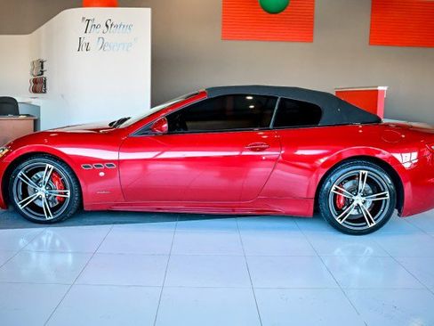 Used 2018 Maserati GranTurismo Convertible image 12
