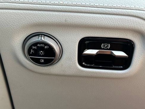 Used 2023 Mercedes-Benz EQS 450+ Sedan image 32