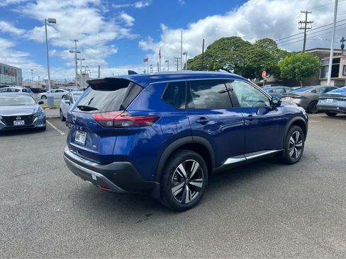 Used 2023 Nissan Rogue SL w/ SL Premium Package FWD image 3