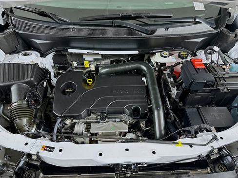 Used 2025 Chevrolet Equinox LT image 32