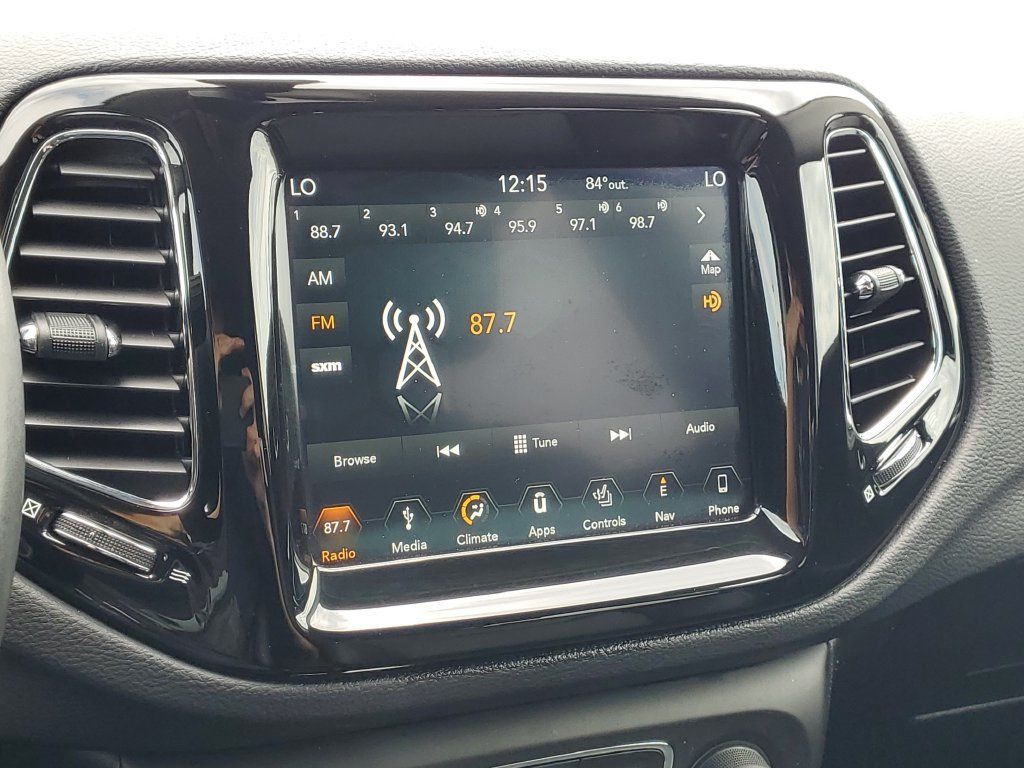 Used 2018 Jeep Compass Limited w/ Navigation Group AWD/4WD image 23