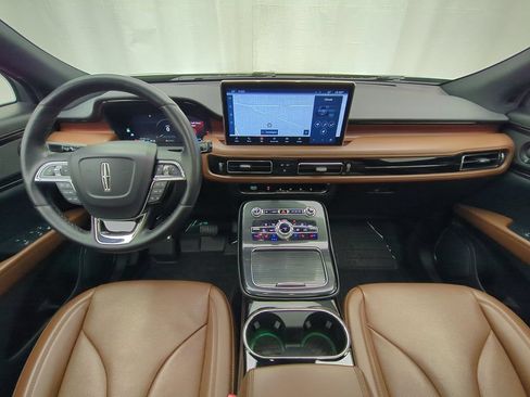 Used 2022 Lincoln Nautilus Reserve w/ Luxury Package AWD/4WD image 24