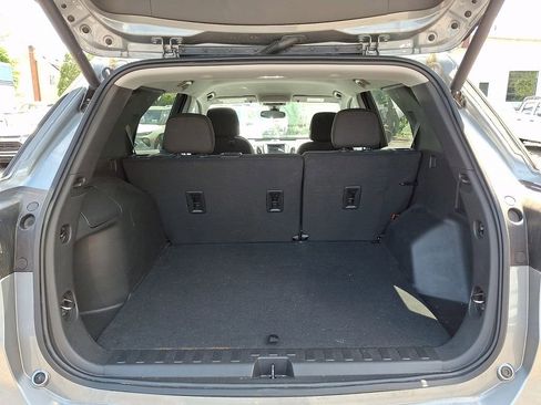 Used 2024 Chevrolet Equinox LT FWD image 27